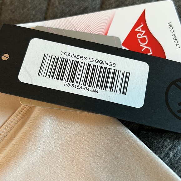 SAVVI Trainer Leggings 24 1/2” Size Small - Picture 3 of 3